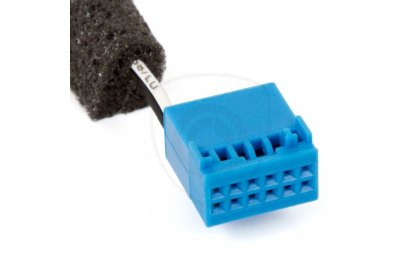 Adapter for anslutning av backkamera till VW, Škoda, Seat monitor