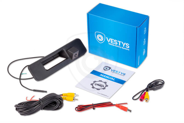 Förpackningens innehåll - Backkamera Mercedes-Benz Modell 1 för bakluckans handtag, videokabel, anslutningsmanual, strömkabel, adapter Förpackningens innehåll - Backkamera Mercedes-Benz Modell 1 för bakluckans handtag, videokabel, anslutningsmanual, strömkabel, adapter